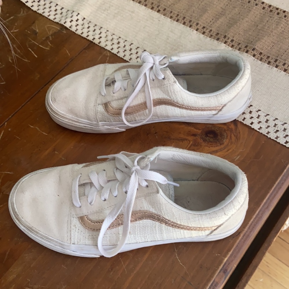 Vans - Picture 2 of 5